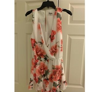 Show me your mumu floral romper size M